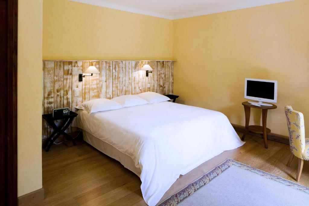 Le Grand Hotel Moltig les Bains Szoba fotó