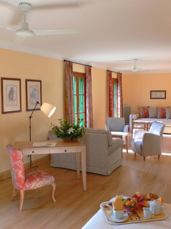 Le Grand Hotel Moltig les Bains Szoba fotó